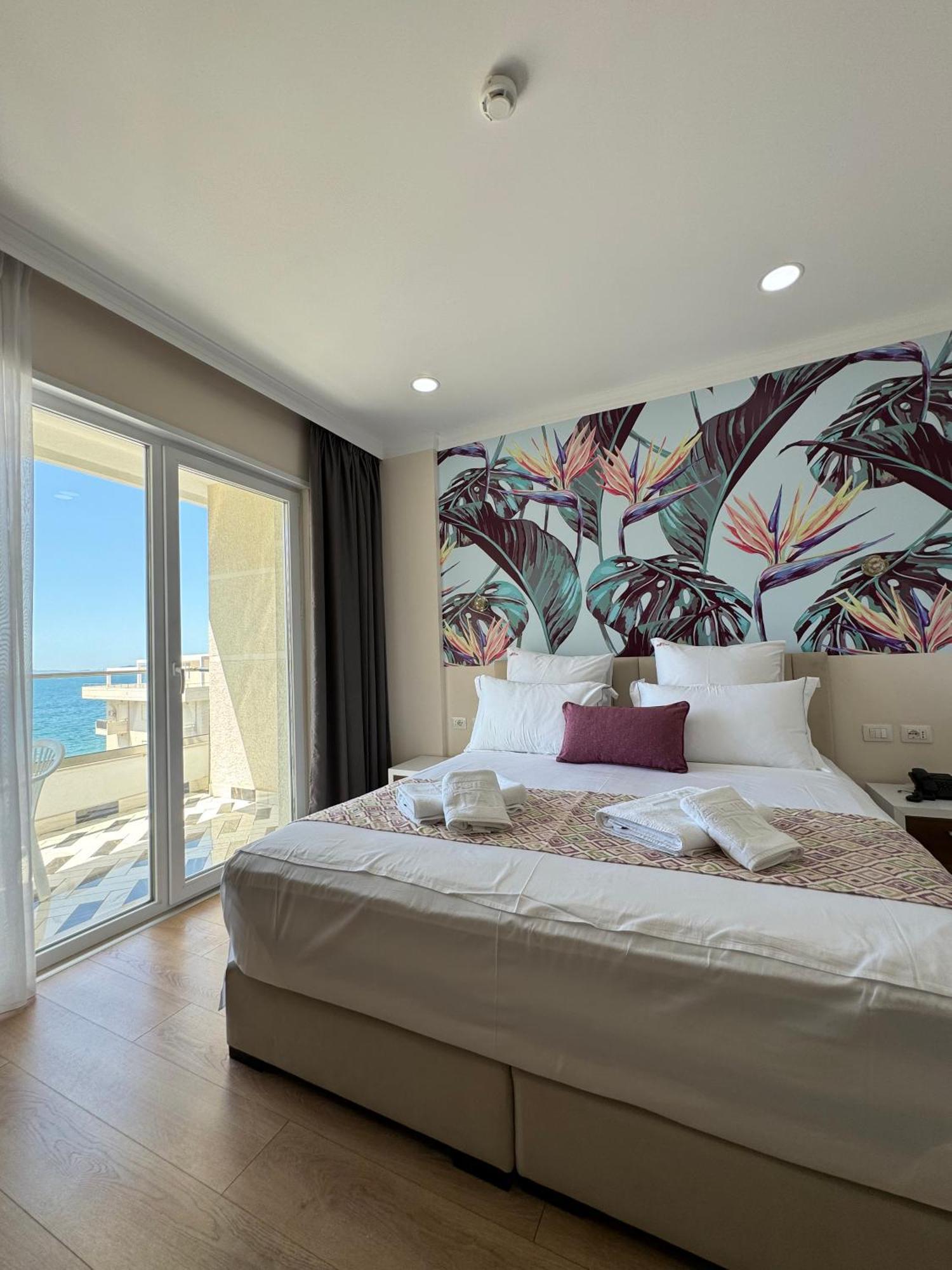Hotel Britania Vlore Ruang foto