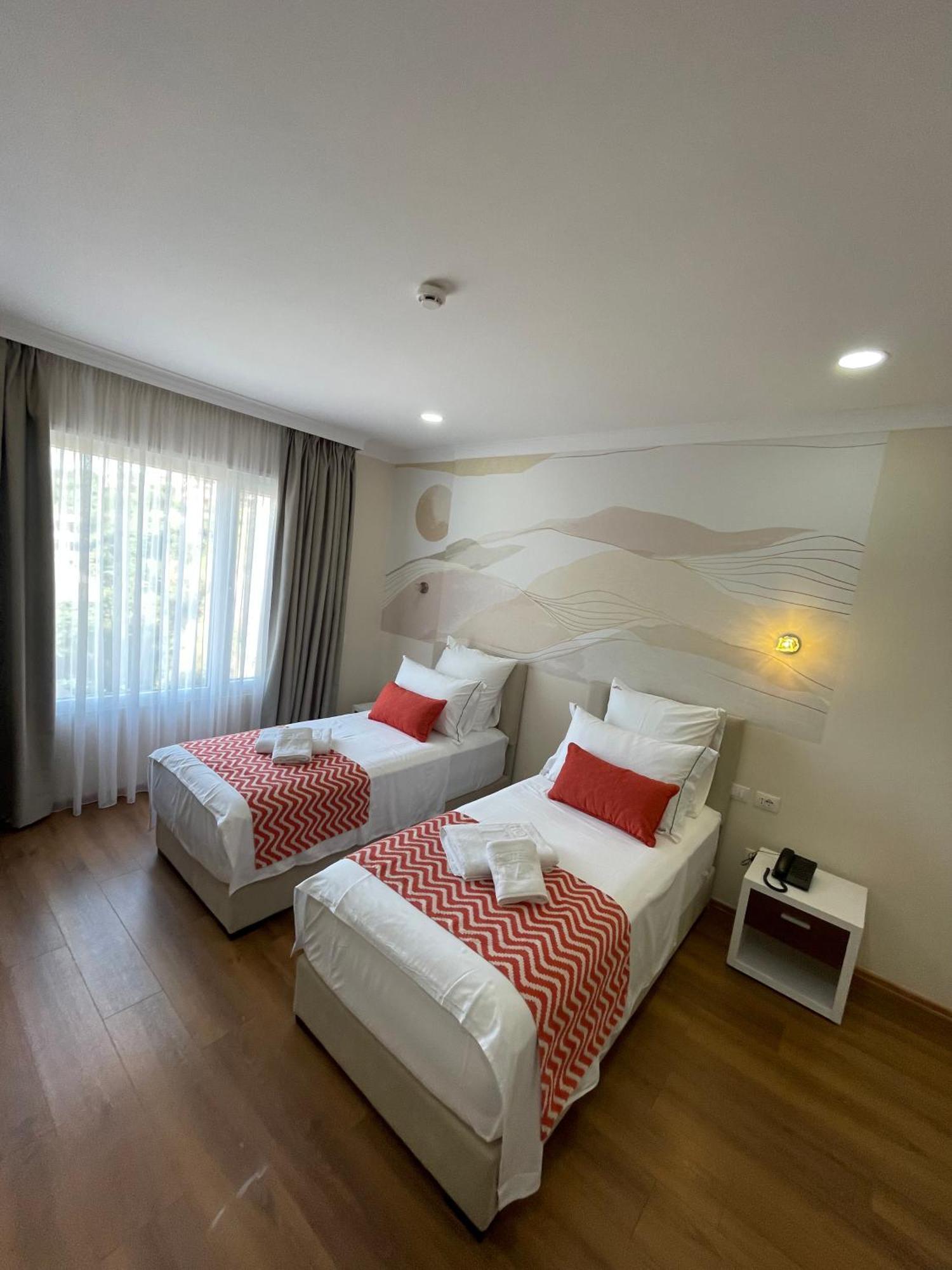 Hotel Britania Vlore Ruang foto