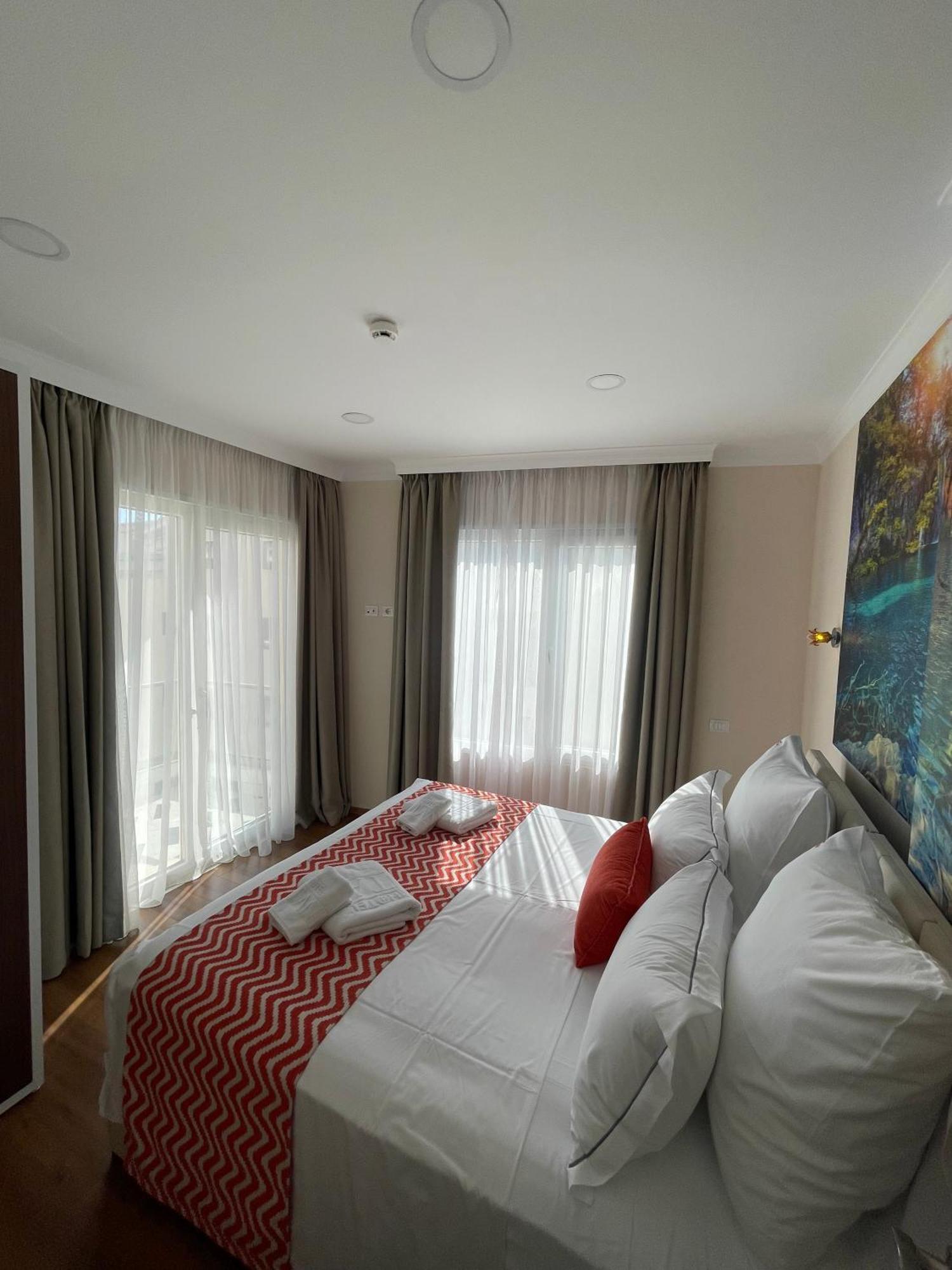 Hotel Britania Vlore Ruang foto