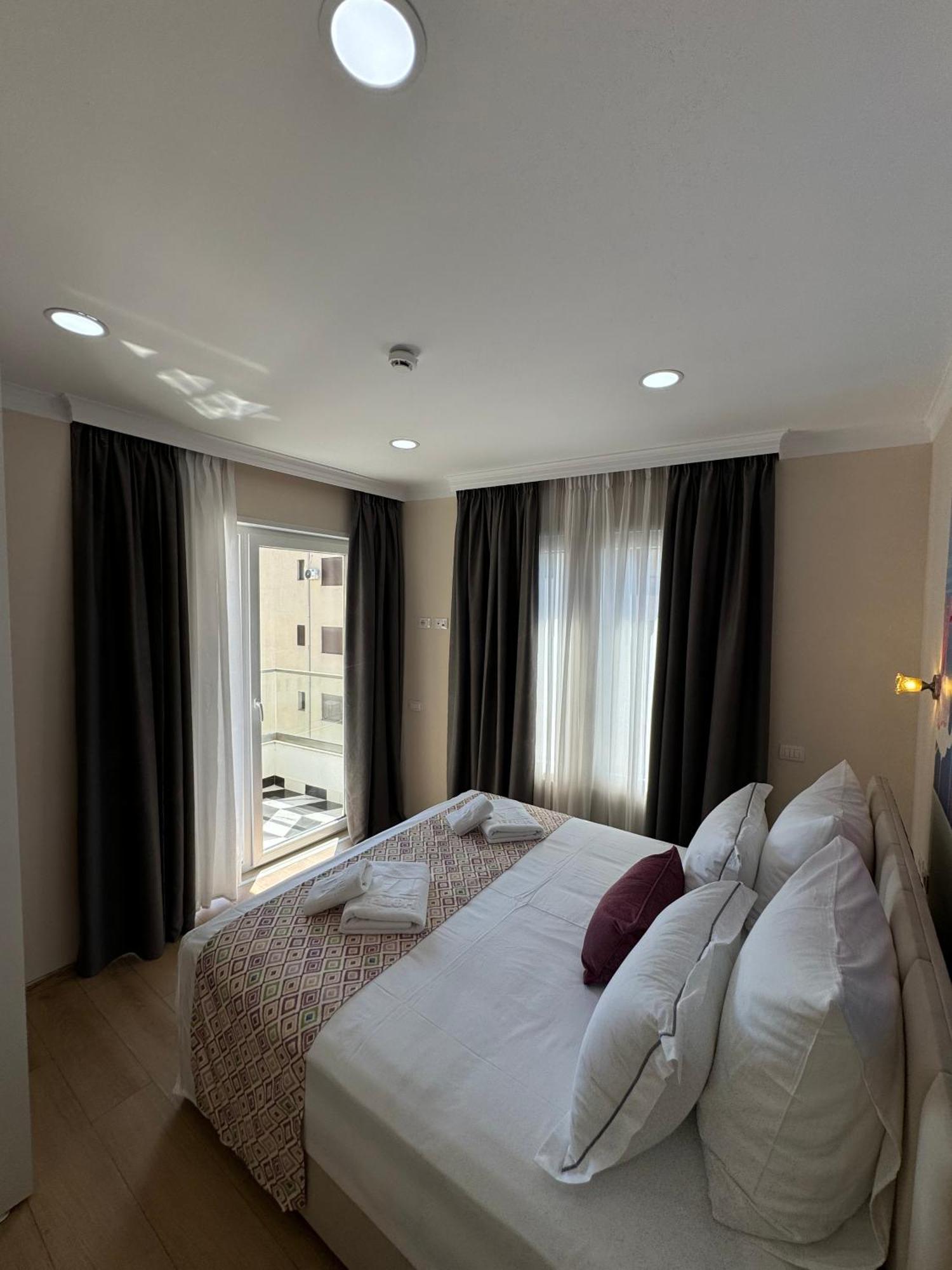 Hotel Britania Vlore Ruang foto