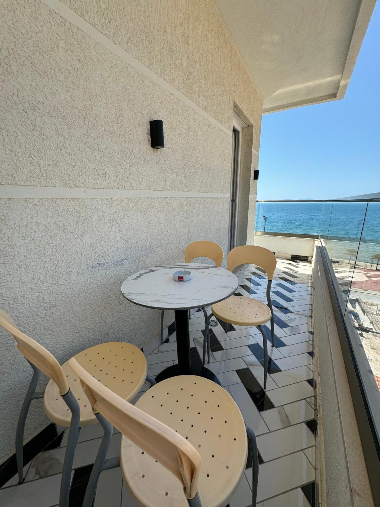 Hotel Britania Vlore Ruang foto