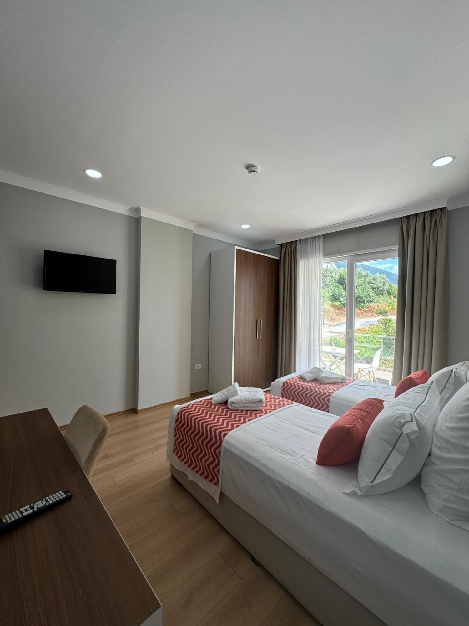 Hotel Britania Vlore Ruang foto