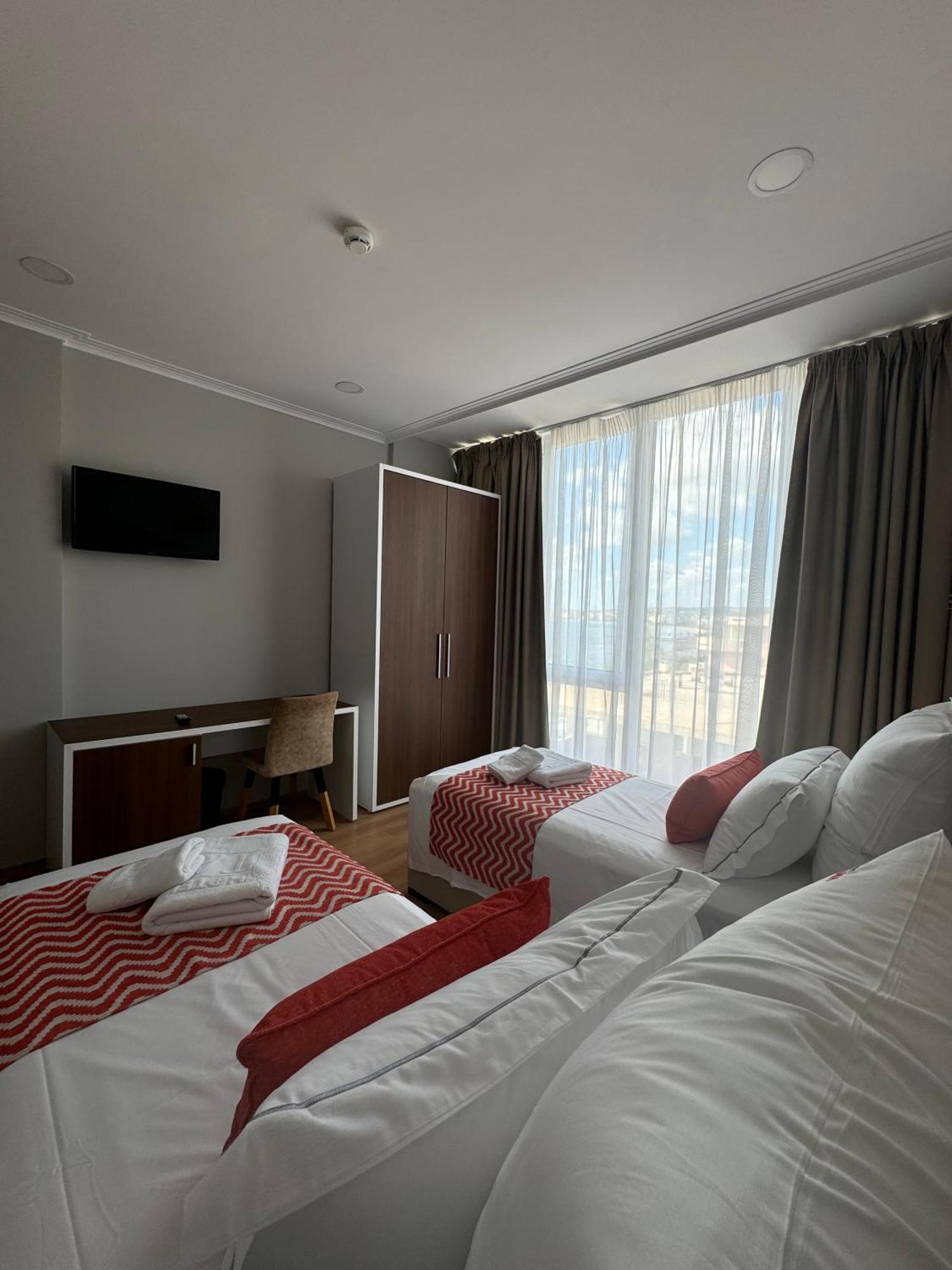 Hotel Britania Vlore Ruang foto