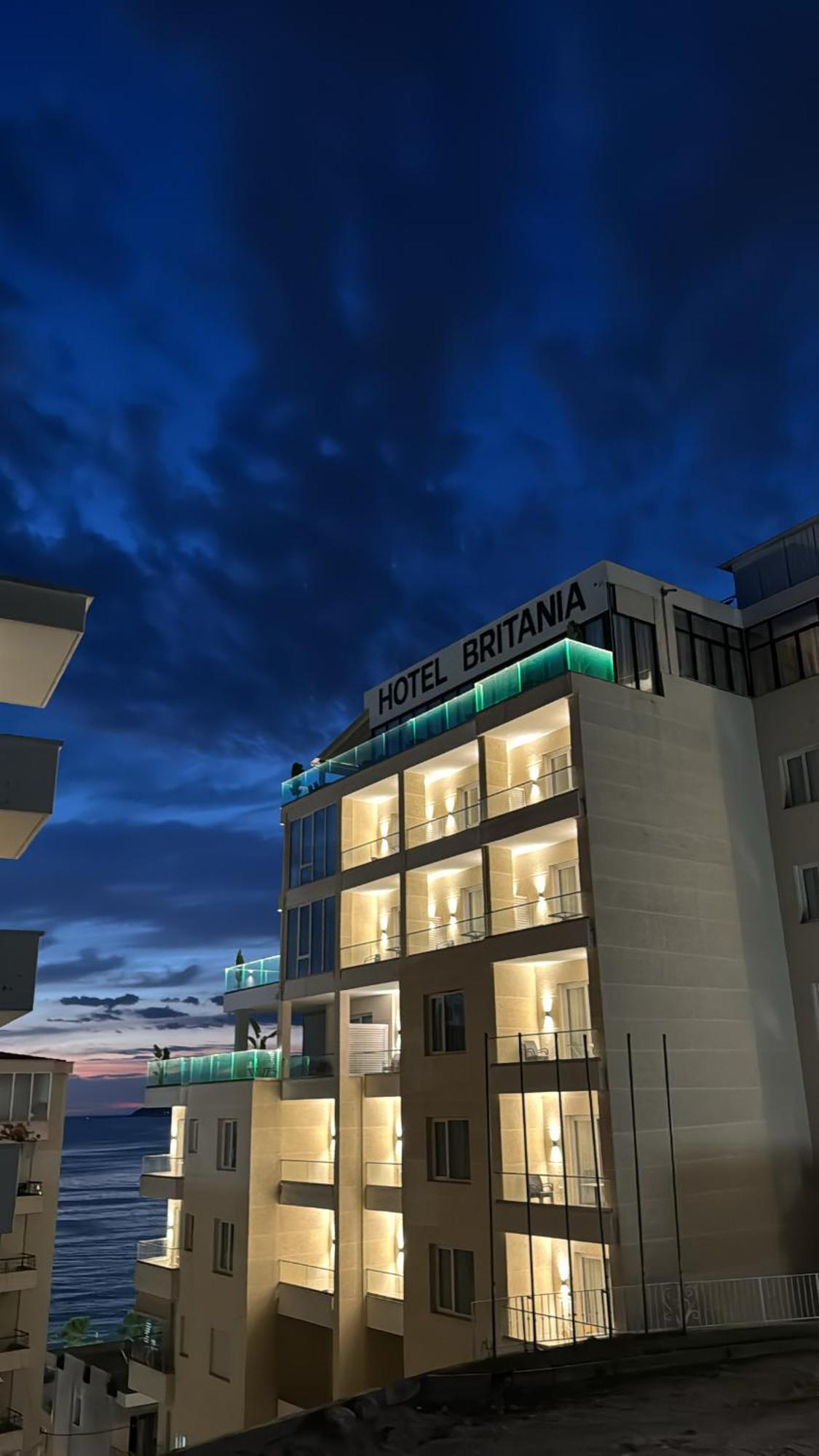 Hotel Britania Vlore Bagian luar foto