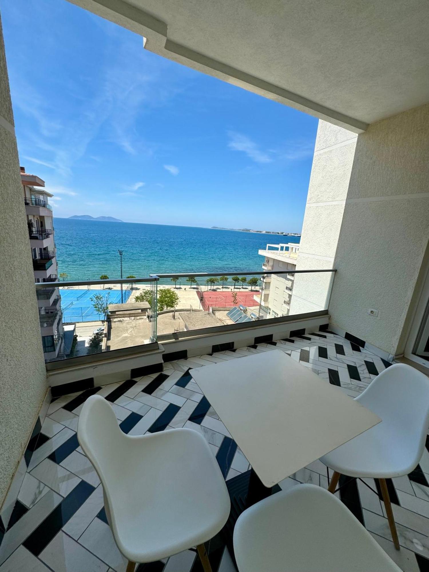 Hotel Britania Vlore Bagian luar foto
