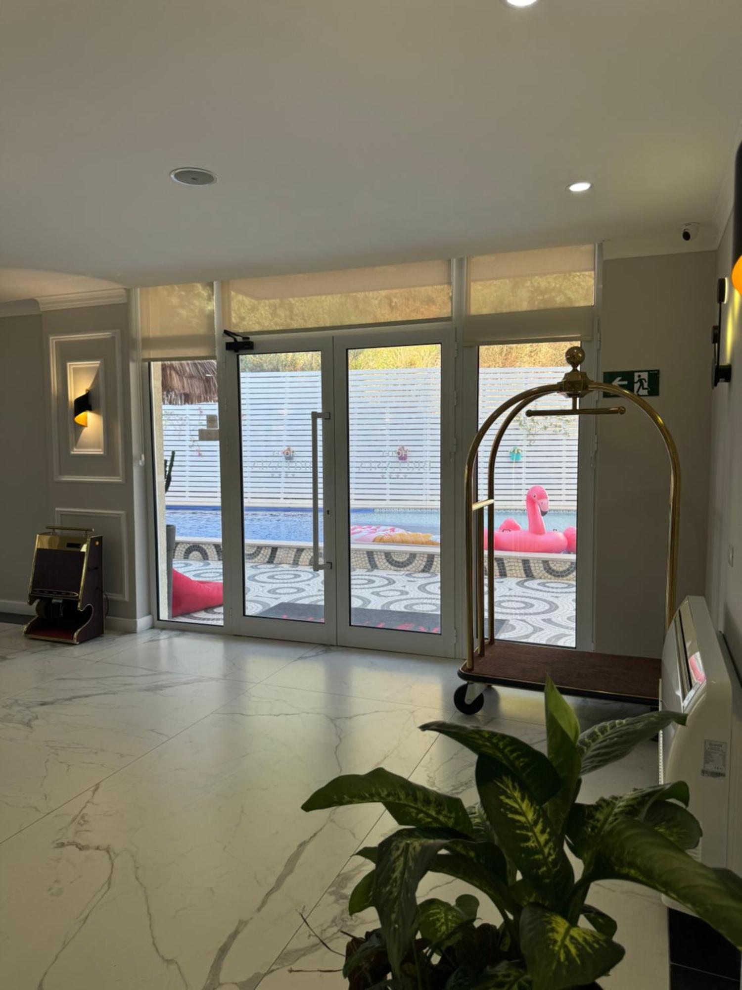 Hotel Britania Vlore Bagian luar foto